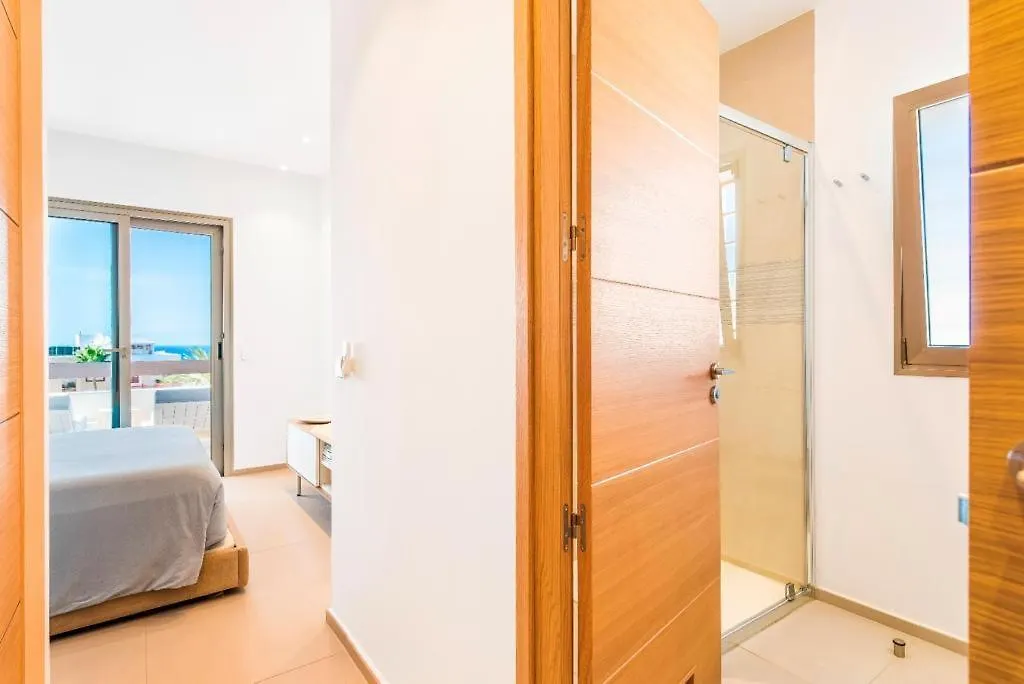 New Luxury Apartment With Sea View In Palm Mar Spanien